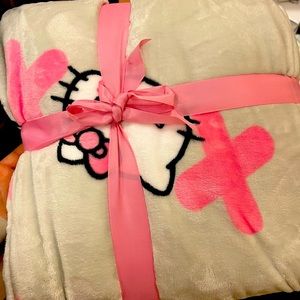 Hello kitty throw blanket
